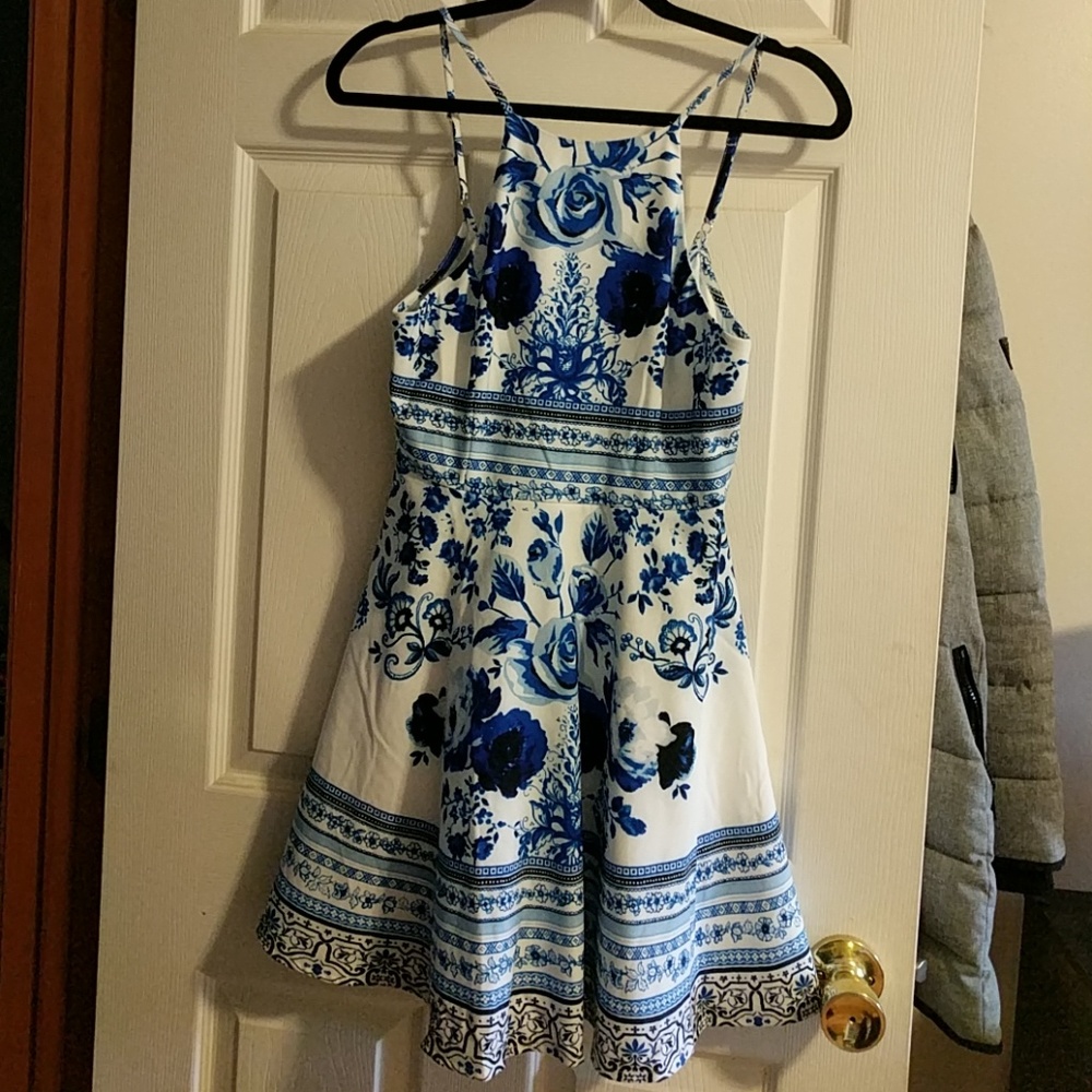 Latiste fit and flare zip up floral dress